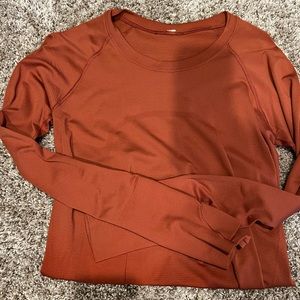 Lululemon top